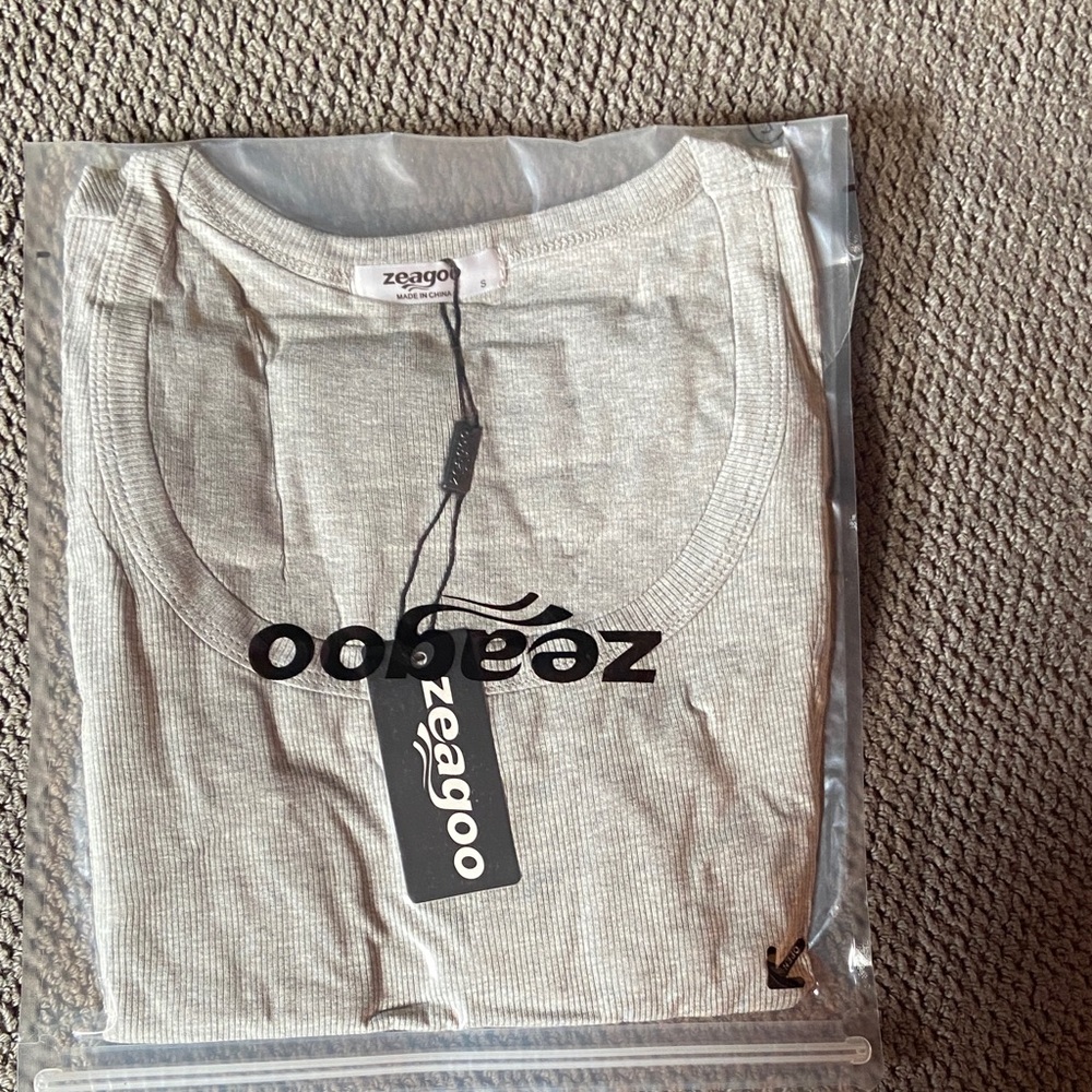Zeagoo Light Gray Ribbed Tank Top